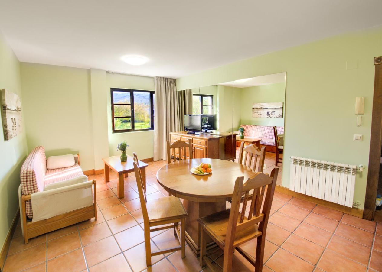 Apartamentos Florinda Ucieda Habitación foto